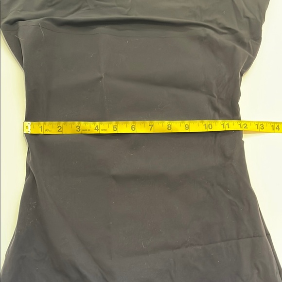 Assets by Spanx Red Hot Label Black Seamless Shapewear Bodysuit - Picture 3 of 10